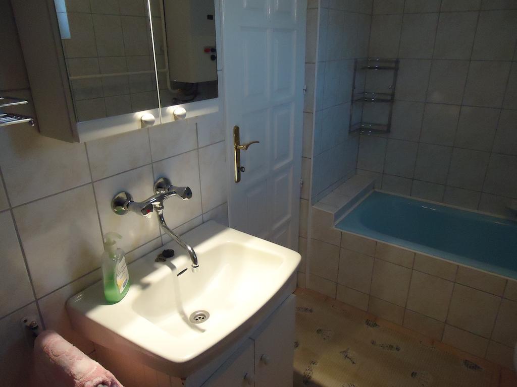 גיולה Szivarvany Apartman חדר תמונה